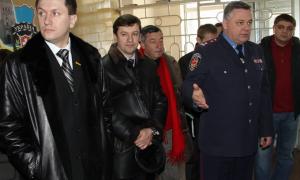 Луцьких депутатів вразили умови, у яких працюють дільничні міліціонери