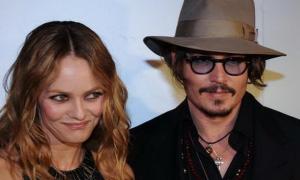 Джонні Депп таки узаконить свої стосунки з Ванессою Параді