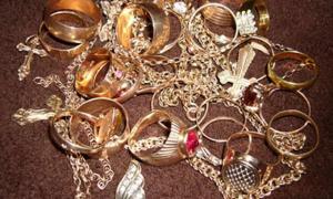 Цього року українці охочіше купують золоті прикраси