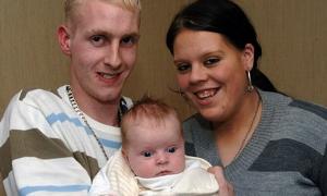 Безробітний 22-річний британець – татусь 11 дітей від 10 жінок