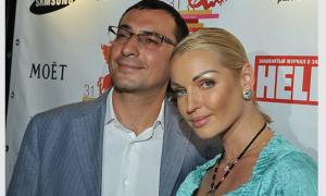 Волочкова погуляла на весіллі з колишнім чоловіком