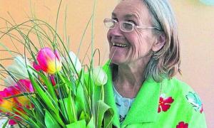 У 65-річної породіллі хочуть забрати дитину, тому що жінці більш потрібна квартира