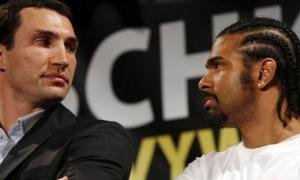 Володимир Кличко і Девід Хей нарешті підписали контракт на бій