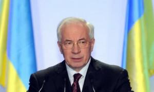 Азаров впливатиме на ціну бензину, коли на ринку буде хоча б половина власної нафти