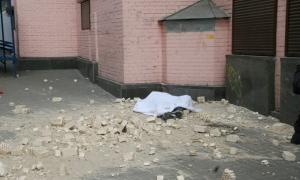 У Києві обвалилась стіна готелю. Загинув перехожий