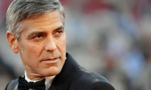 Берлусконі попросив Джорджа Клуні стати свідком у справі про секс-вечірки політика