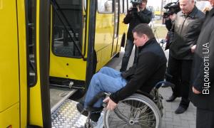 Відзавтра Луцьком курсуватимуть маршрутки з пандусами