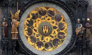 У Празі три тижні ремонтуватимуть стародавні куранти