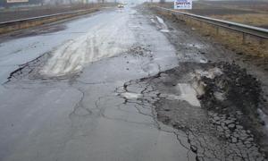 Віктор Янукович наказав розробити концепцію розвитку дорожньої галузі