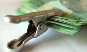 Нацбанк хоче мати право забороняти вкладникам знімати депозити