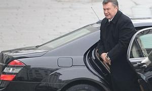 Віктор Янукович за рік заробив майже мільйон, проте власного автомобіля не має