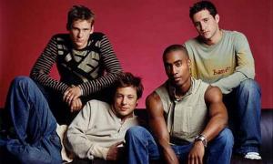 За британську групу «Blue» на «Євробаченні» вболіватиме Елтон Джон