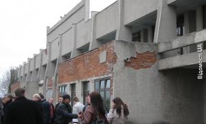 Авторинок із Луцька просять перенести на аеродром у Крупі