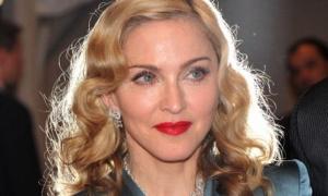 У Мадонни комплекс — вона вважає себе товстою