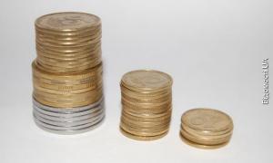 З липня зарплати бюджетникам піднімуть на 10 гривень