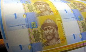 Причина зниження зарплат — подорожчання бензину і тиск податківців