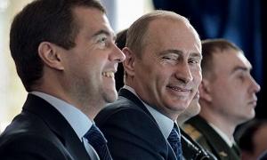 Президент і прем’єр Росії рекламували нову колекцію одягу