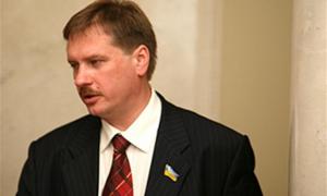 Тарас Чорновіл розповів, що Генпрокуратура потай ексгумувала тіло його батька