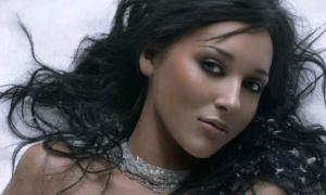 Алсу поселилась у хмарочосі