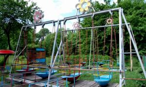 Центральний парк Луцька фарбуватимуть восени