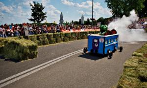 Ралі на тарантасах виграв поїзд-привид «Пекельна Чортяка»