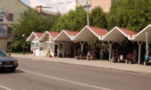 Кіоски на зупинках мають усі погодження, хоч і порушують архітектурні норми