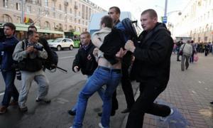 У Білорусі під час мовчазних протестів затримали 200 осіб