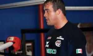 Американський боксер готовий битися з обома Кличками