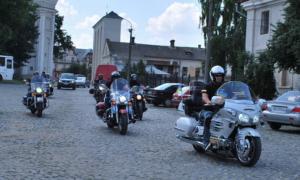 Василь Вірастюк з байкерами в Луцьку агітував за дисципліну на дорогах