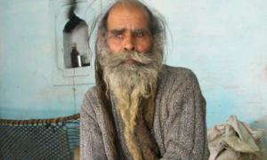 Індус, який не мився 37 років, смердить найдужче в світі