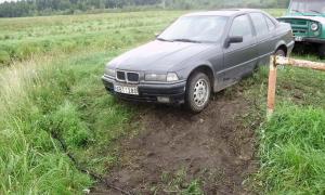 Волинські прикордонники затримали БМВ литовської реєстрації