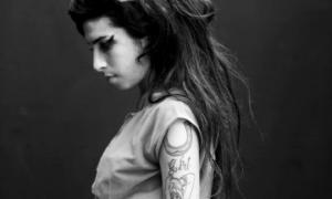 Поліція не змогла встановити причини смерті Емі Вайнхаус