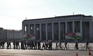 Білоруська влада штрафуватиме людей за «масову організовану бездіяльність»