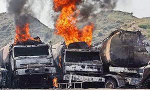 В Пакистані вибухнули 16 бензовозів НАТО