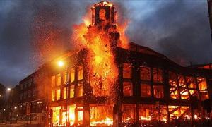 У Лондоні - масові заворушення. Поліція заарештувала понад 200 осіб