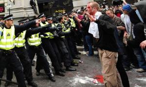 В англії продовжуються заворушення. Кількість затриманих наближається до 800 чоловік