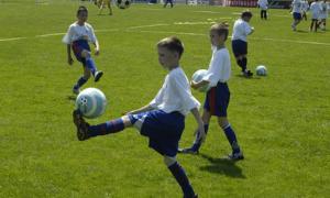 УЄФА в Україні перетворює футбол на розвагу