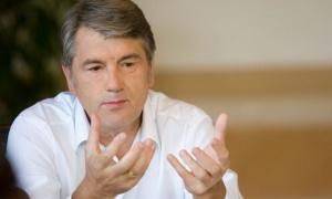 Ющенка у суді над Тимошенко зустріли вигуками «ганьба!»
