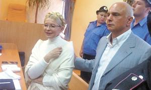 Олександр Тимошенко намагався вмовити дружину виїхати за кордон і няньчити онуків  