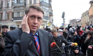 Мельниченка не випустили з України до Польщі
