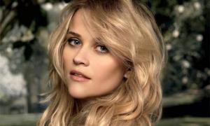 На Різ Візерспун наїхала 84-річна пенсіонерка