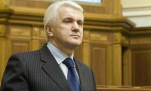 Литвин підписав закон про пенсійну реформу і передав його Януковичу
