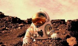 Космонавтам перед польотом на Марс вживлять штучні кришталики і виріжуть шмат мозку?