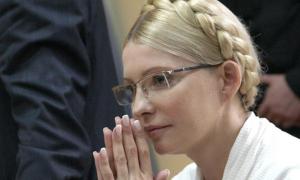 Власенко: У Тимошенко підвищилась температура. Схоже, в неї ангіна