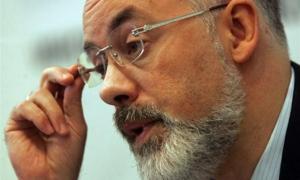 Студентка Могилянки побила Табачника квітами