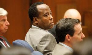 У Лос-Анджелесі судять особистого лікаря Майкла Джексона