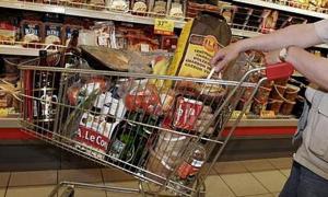 Імпортні продукти подорожчають на 20%