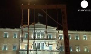 Греки підготували шибениці для своїх депутатів
