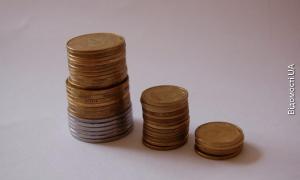 Обмін валюти по паспорту спричинив падіння гривні