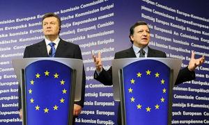 Янукович не звільнятиме Тимошенко, а з євроінтеграцією вирішив зачекати